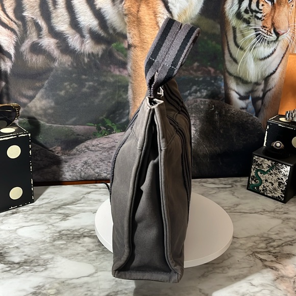 HERMES PM TOTE BAG IN GOOD USED CONDITION. - Picture 4 of 16